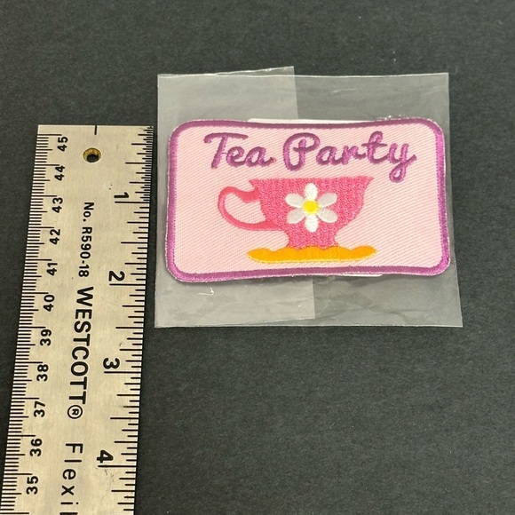 Girl Scouts Brownie Trail Adventure Badge Patch NEW IN PACKAGE - Picture 5 of 6